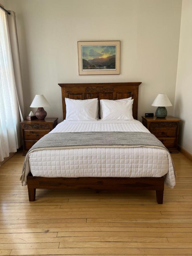 ביסבי Canyon Rose Suites מראה חיצוני תמונה